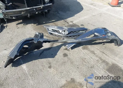 2011 Toyota Corolla S z USA, uszkodzony, nr VIN 2T1BU4EE6BC700638